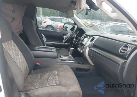 2018 Toyota Tundra Sr5 4.6L V8 z USA, uszkodzony, nr VIN 5TFRM5F15JX125660